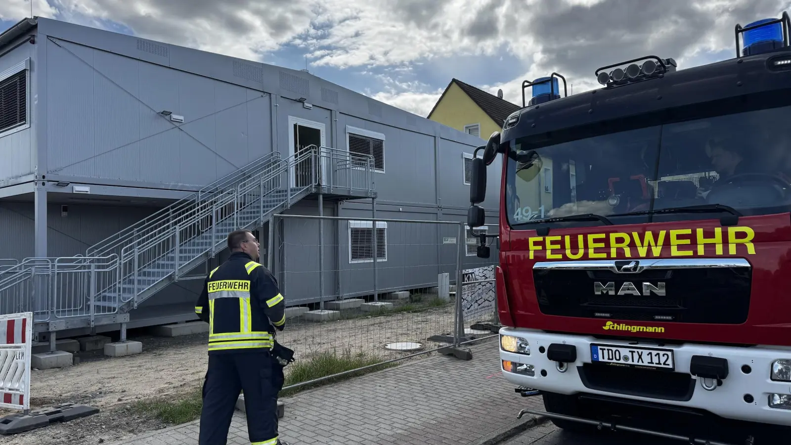 Feuerwehreinsatz an der Grundschule 3 (Foto: Daniel Große)