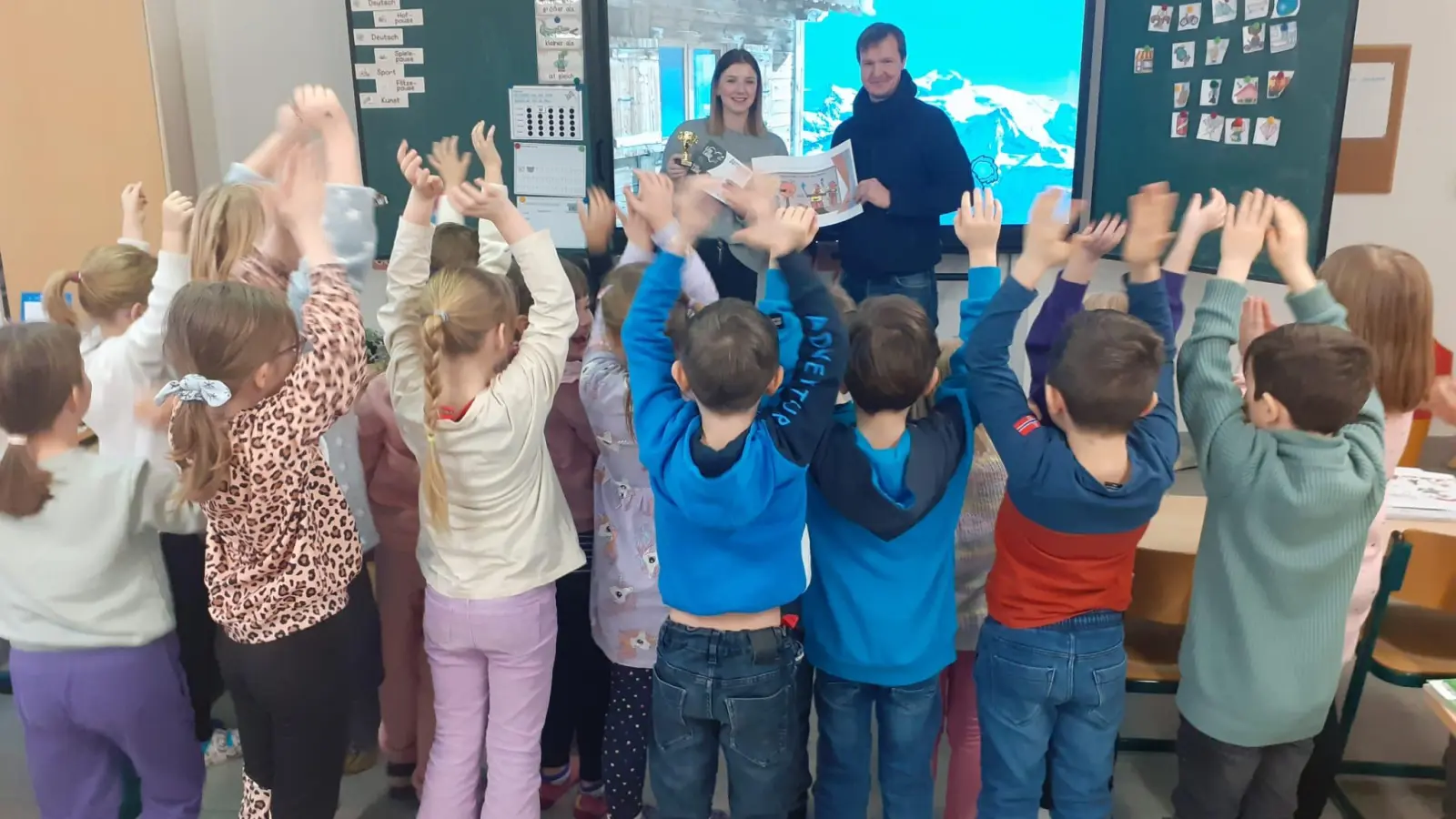 Die Kinder freuten sich über die Gutscheine der LeseLaune. (Foto: taucha-kompakt.de)