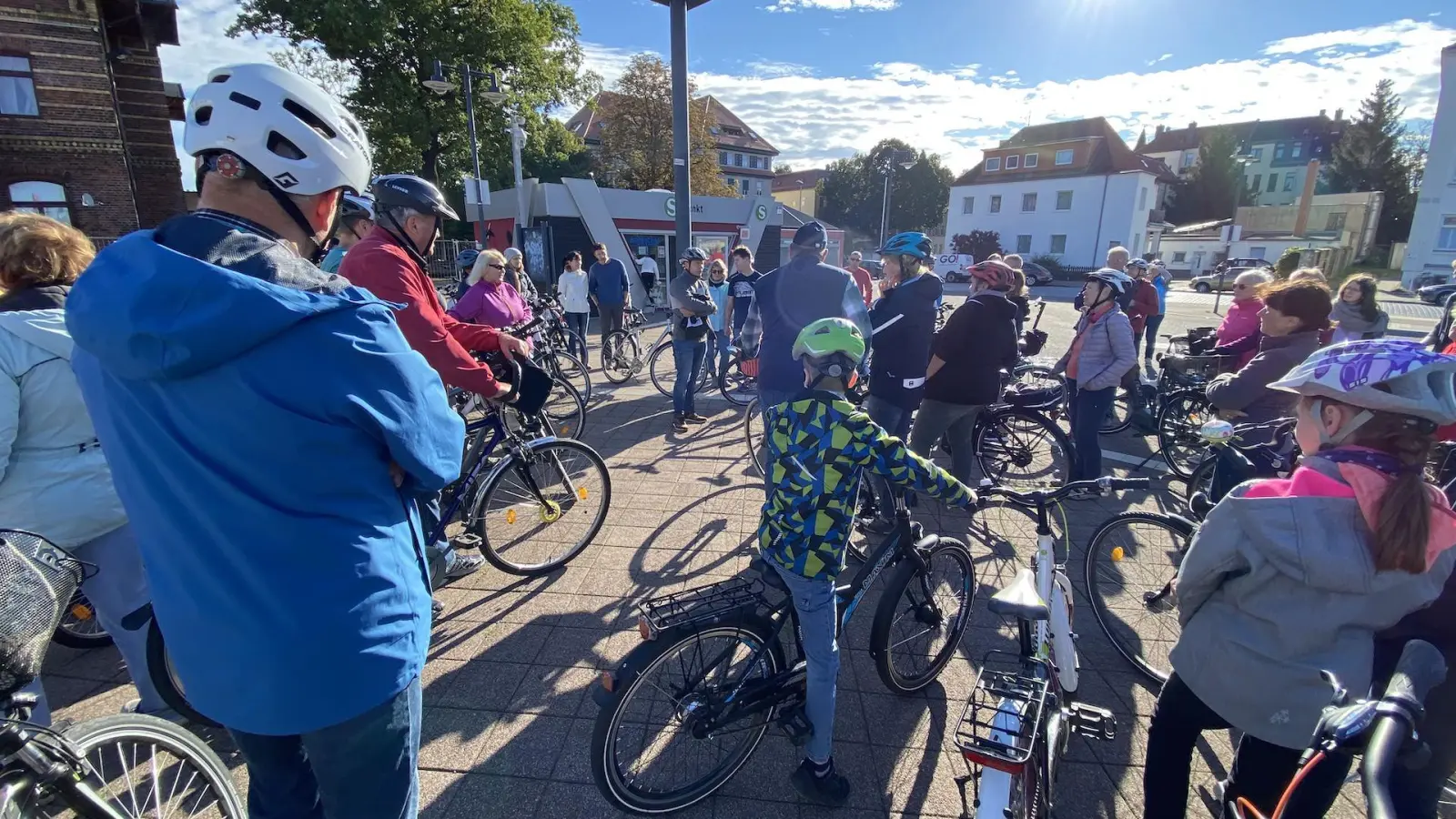 Teilnehmer einer Radtour im Jahr 2021. Foto: Stadtverwaltung Taucha (Foto: taucha-kompakt.de)