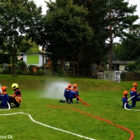 Mitglieder der Tauchaer Jugendfeuerwehr, hier bei einer Übung auf der Festwiese. Foto: Freiwillige Feuerwehr Taucha (Foto: taucha-kompakt.de)
