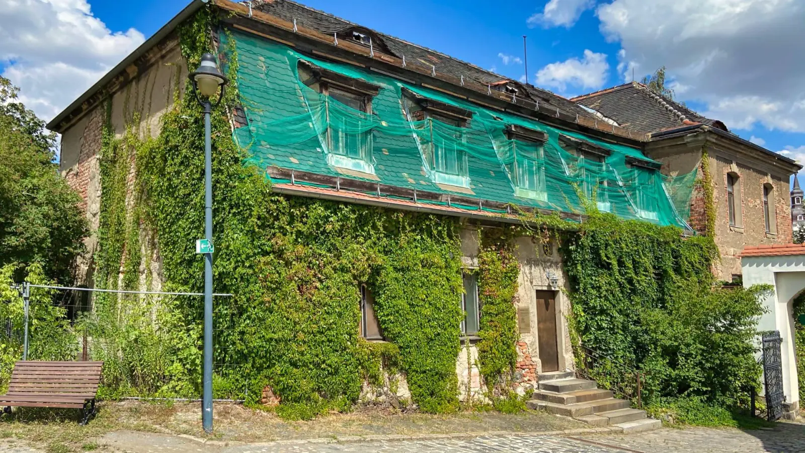 Herrenhaus des Tauchaer Rittergutsschlosses soll verkauft werden (Foto: taucha-kompakt.de)