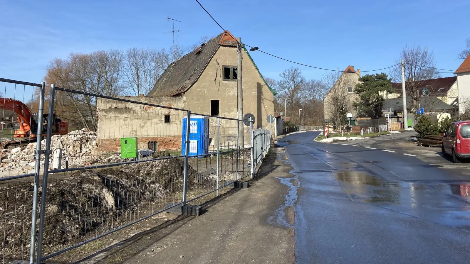 Wurzner Straße: in Plösitz entstehen neue Doppelhäuser (Foto: taucha-kompakt.de)