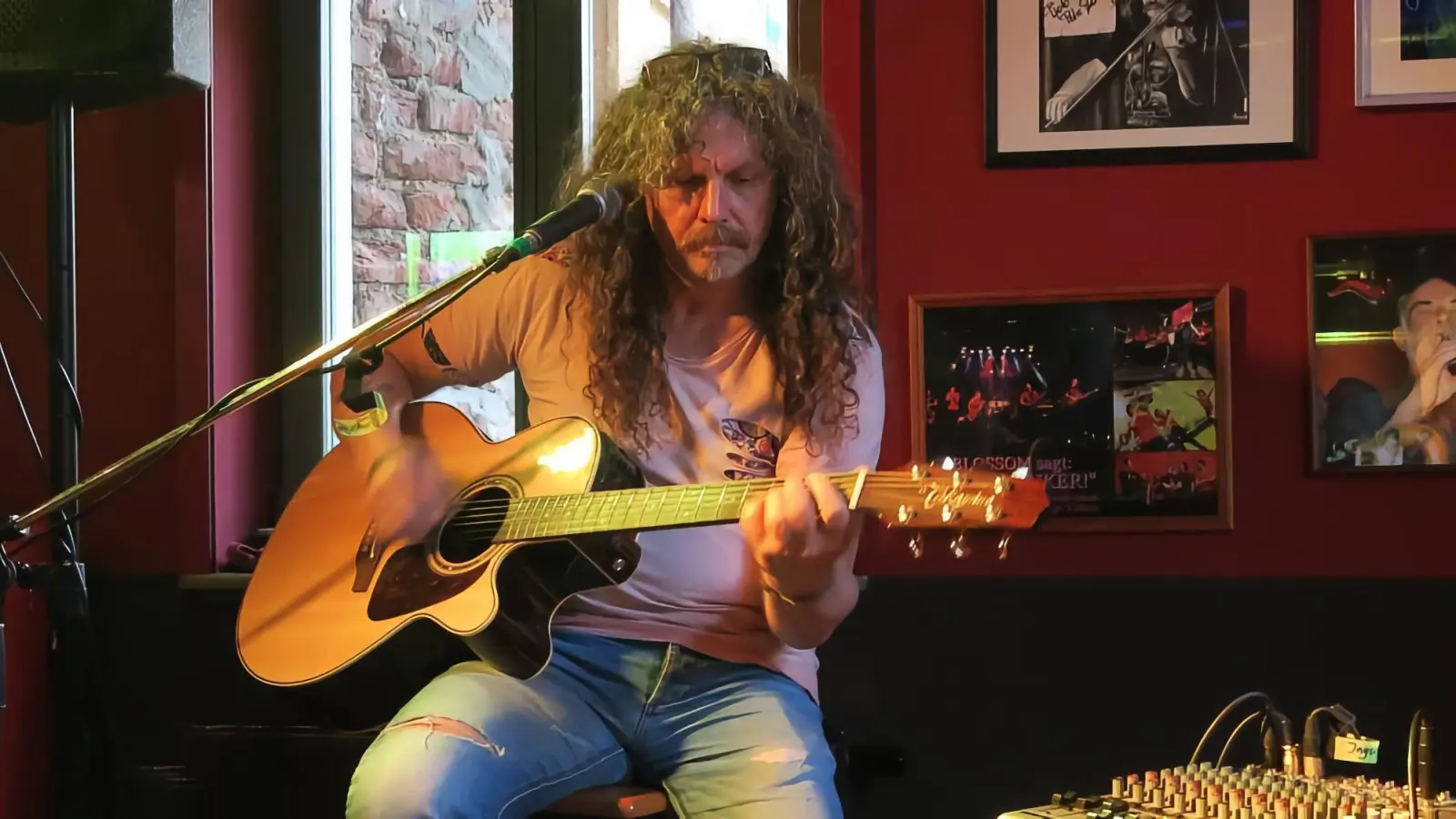 Ingo Paul hat neue Songs geschrieben und spielt sie erstmals in Taucha. (Foto: H.-Joachim Lingelbach)