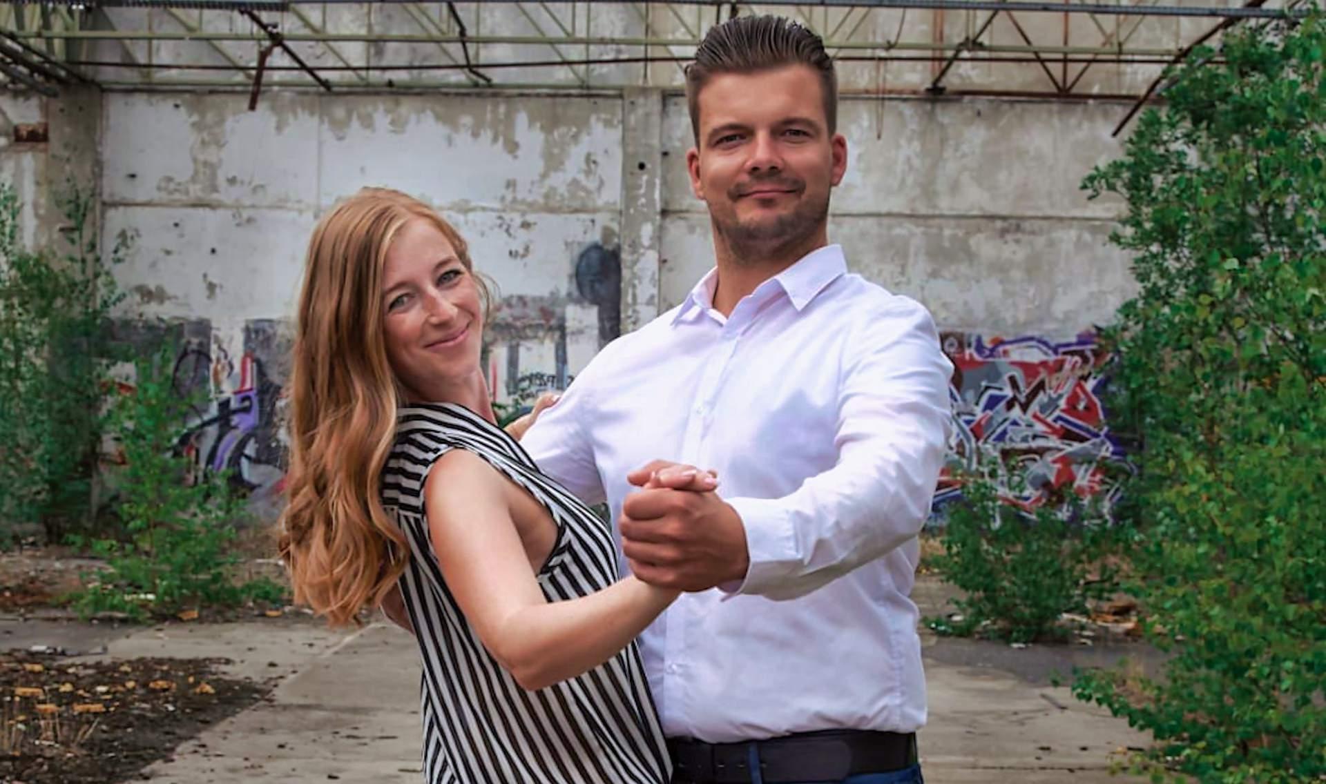 Christin Voigt mit ihrem Freund und Büroleiter von “Meine Tanzschule” in Taucha. Foto: Mireille Gebler (Foto: taucha-kompakt.de)