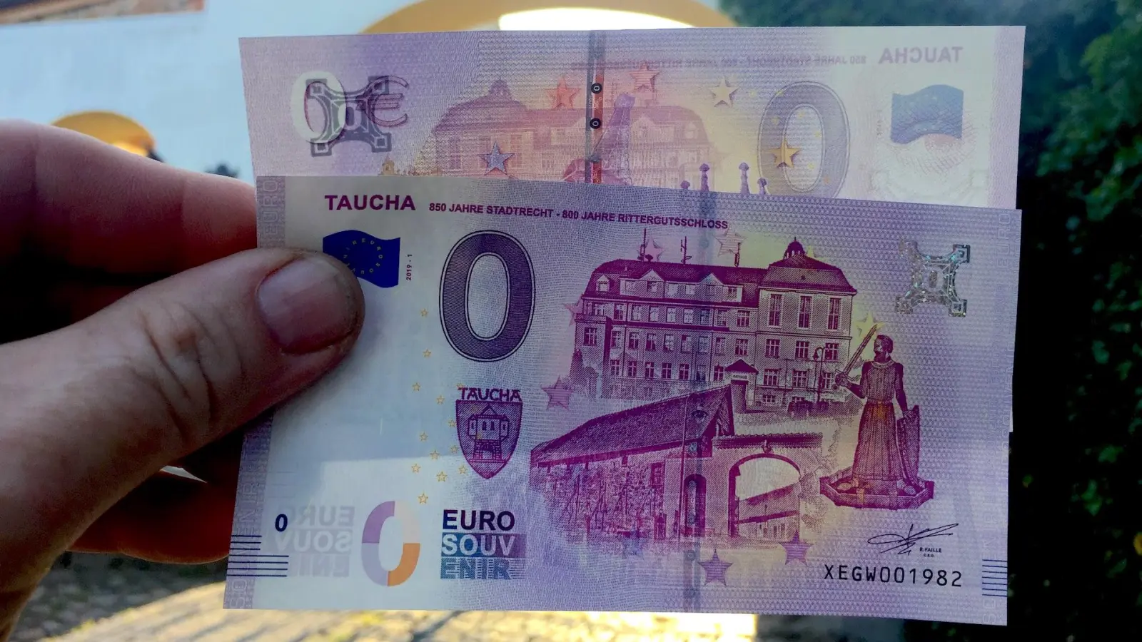 1000 sind schon weg! Reger Ansturm auf Tauchaer 0-Euro-Scheine (Foto: taucha-kompakt.de)