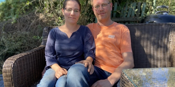 Ronald Helfer mit seiner Lebensgefährtin Alexandra Gross. Die Ergotherapeutin arbeitet auch im Unternehmen Helfer hilft immer. (Foto: taucha-kompakt.de)