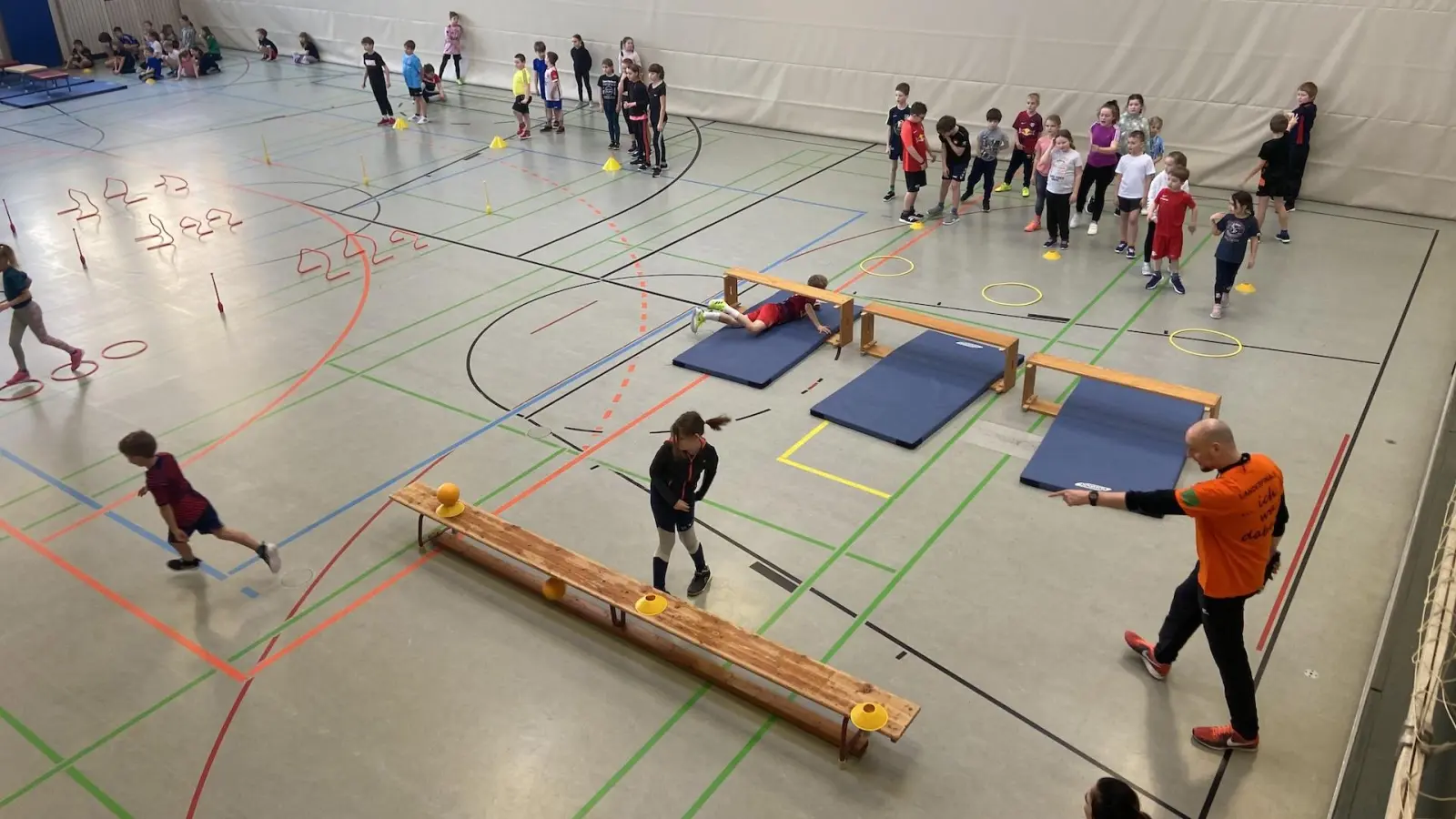 „Gemischter Obstsalat”: Schulsporttag in der Grundschule Am Park (Foto: taucha-kompakt.de)