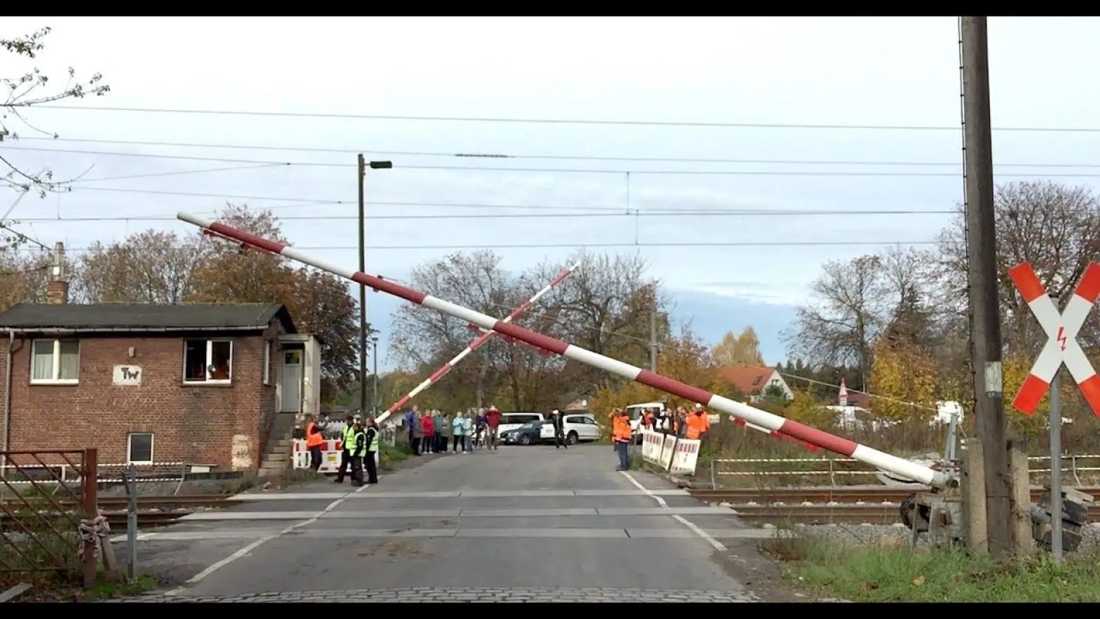 Das war&#39;s: Bahnübergang Gerichtsweg in Taucha für immer geschlossen (Foto: taucha-kompakt.de)