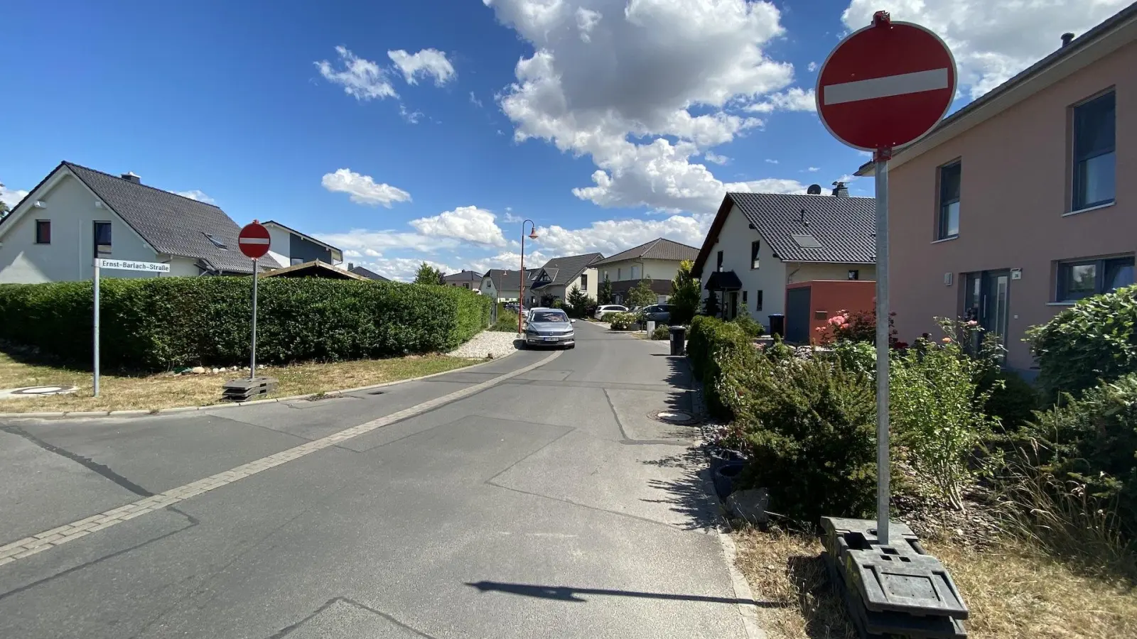 Ernst-Barlach-Straße: War das ein Schild(er)bürgerstreich? (Foto: taucha-kompakt.de)