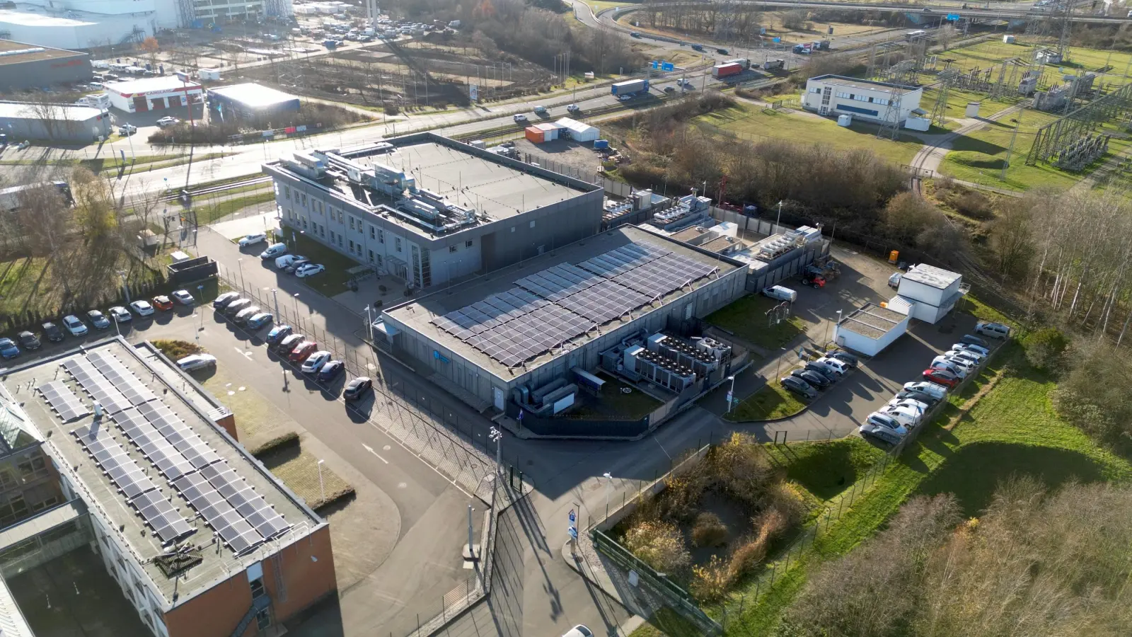 Das Datacenter Leipzig der enviaTEL kurz vor Taucha. Die hier anfallende Abwärme soll genutzt werden.  (Foto: Daniel Große)