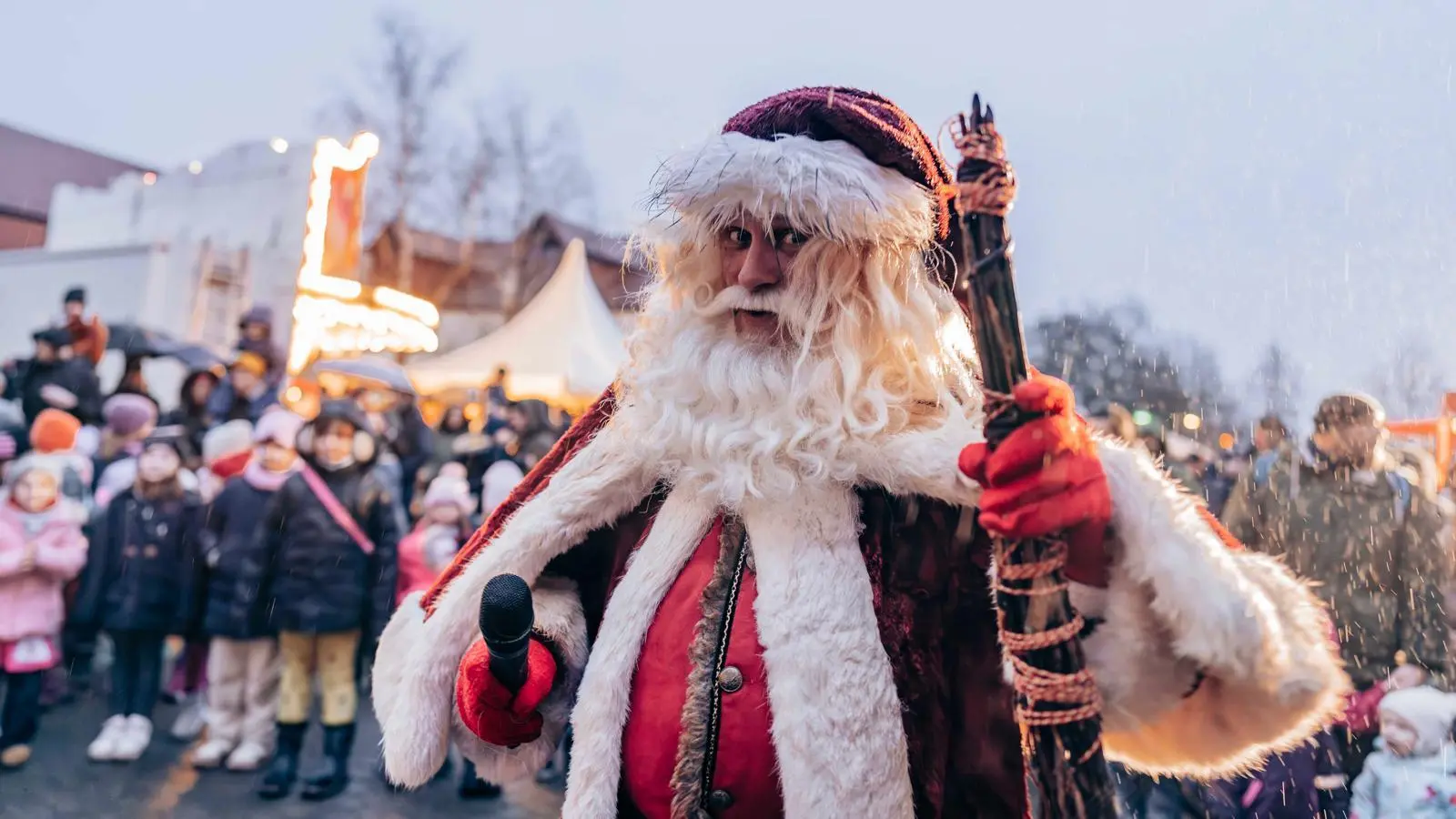 Der Weihnachtsmann kommt auch in diesem Jahr zu Besuch (Foto: Eifrig Productions)