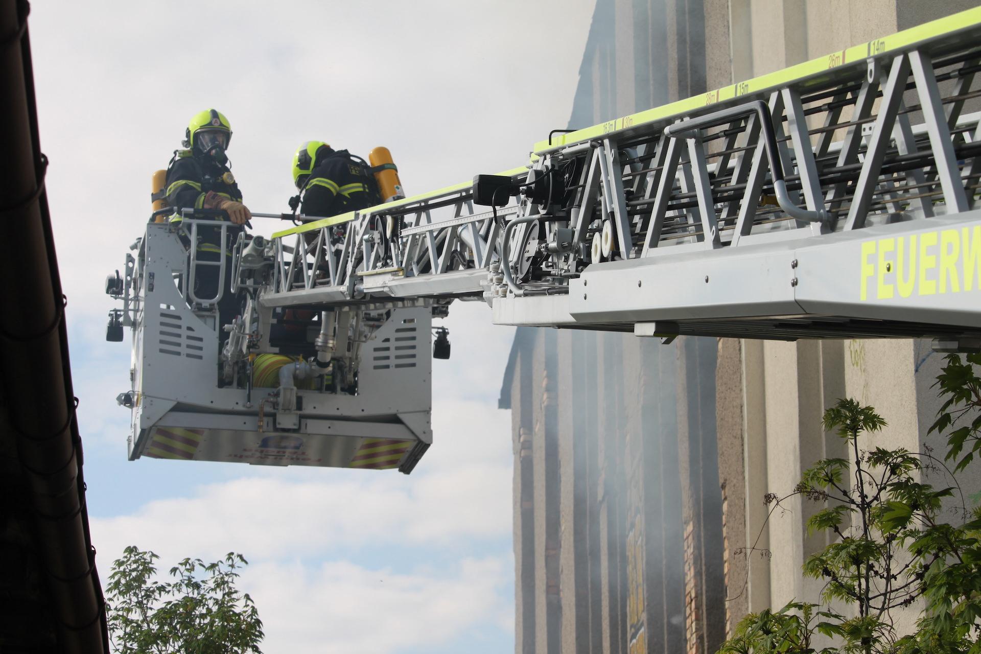Brand in Industriebrache an der Freiligrathstraße (Foto: taucha-kompakt.de)