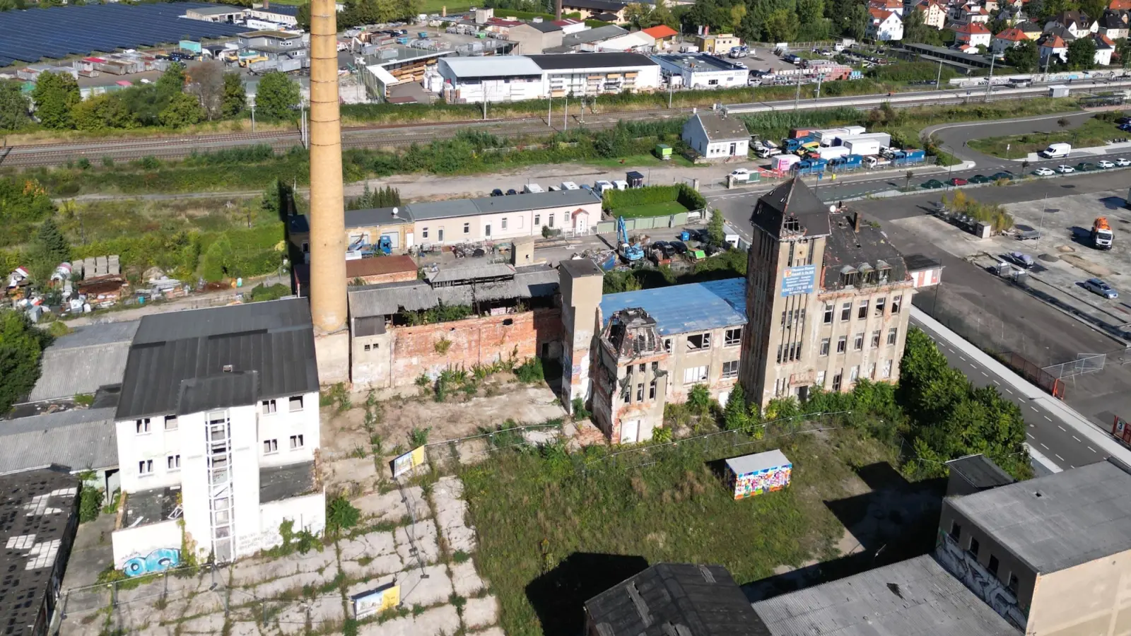 Noch immer liegt die ehemalige Pelzfabrik und spätere Produktionsstätte der „Ankerstones” an der Freiligrathstraße im Dornröschenschlaf. (Foto: Daniel Große)