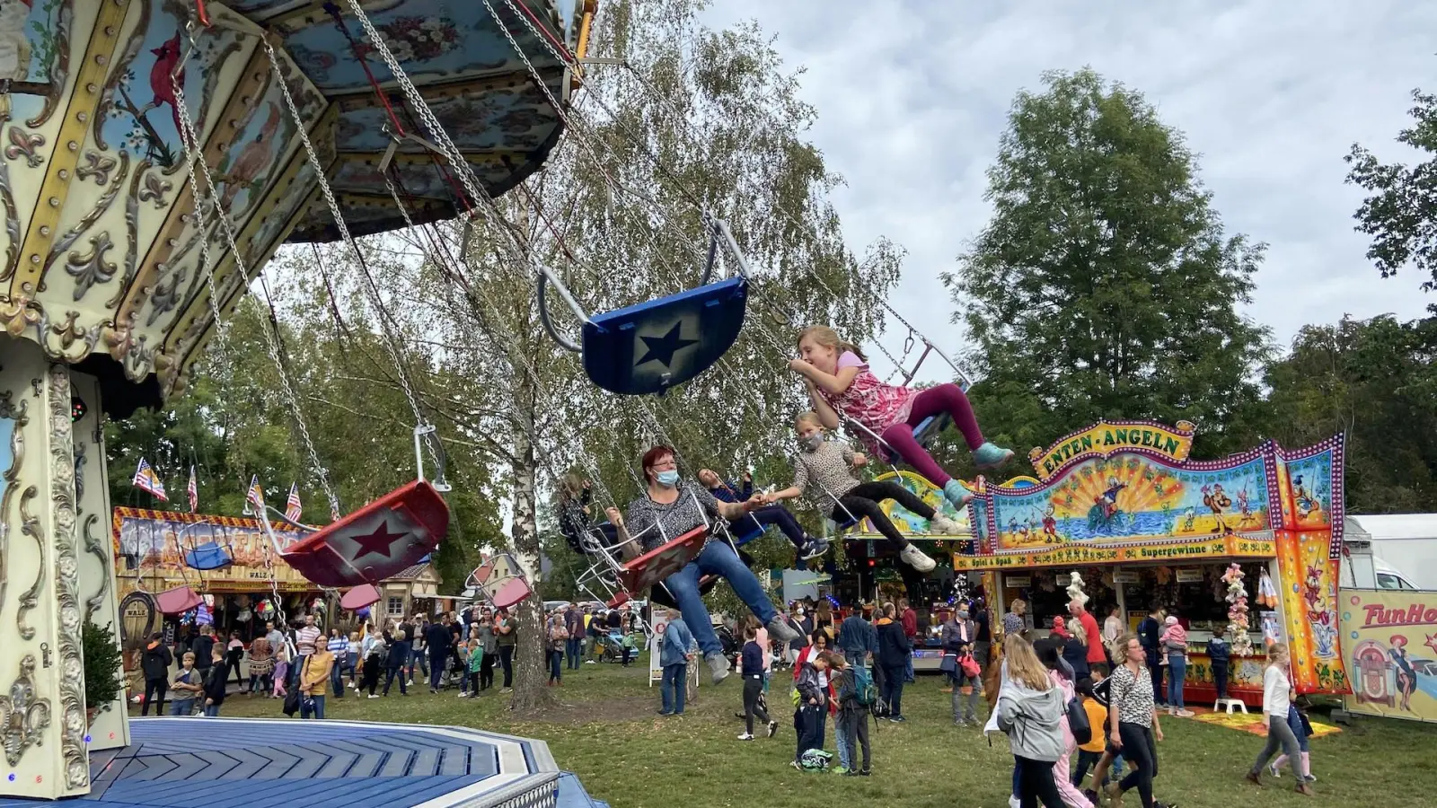 Die Karussells drehen sich wieder: Im Mai ist Kirmes in Taucha (Foto: taucha-kompakt.de)