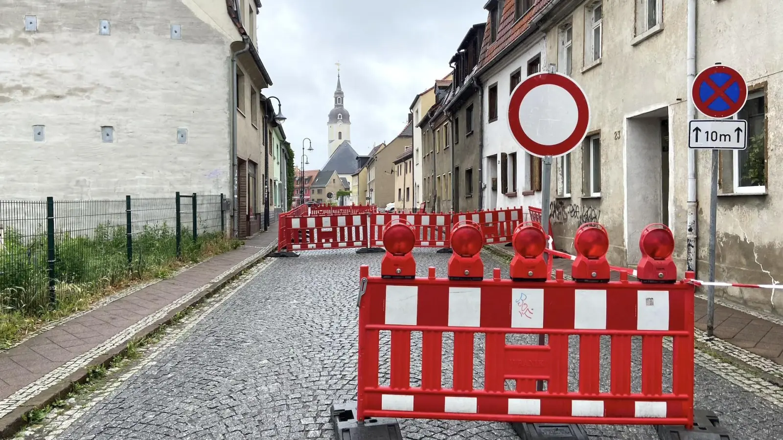 Einsturzgefährdetes Haus: Dewitzer Straße bleibt gesperrt (Foto: taucha-kompakt.de)