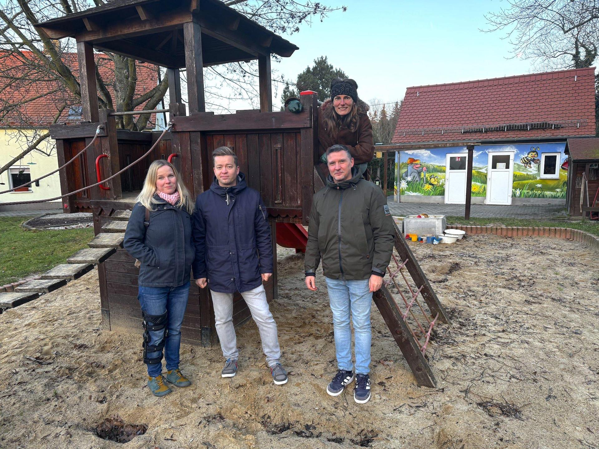 Die Elternvertreter der Kita Haus Sonnenschein wünschen sich eine Nachnutzung des Objektes für alle Plösitzer. (Foto: Daniel Große)