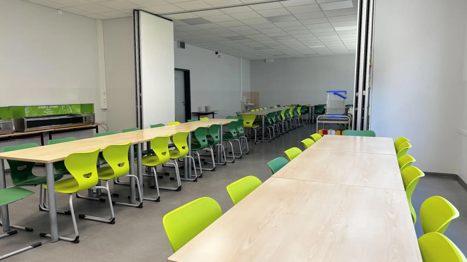 Blick in den neuen Speiseraum der Regenbogenschule. (Foto: Daniel Große)