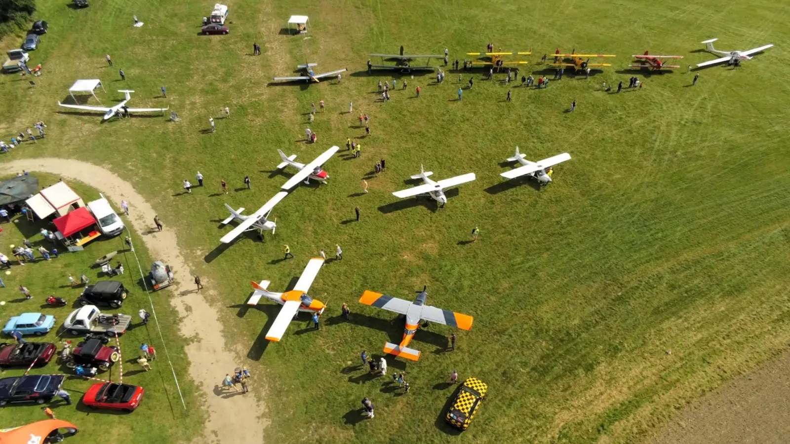 Am Sonnabend: Flugplatzfest in Taucha (Foto: taucha-kompakt.de)
