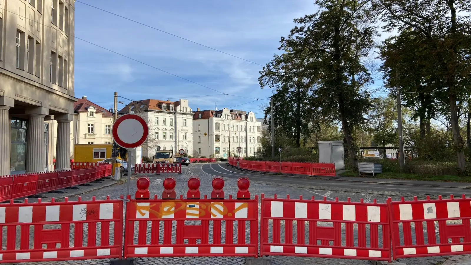 Aus der Lindnerstraße kommt man nun nicht mehr auf die Portitzer Straße. (Foto: taucha-kompakt.de)